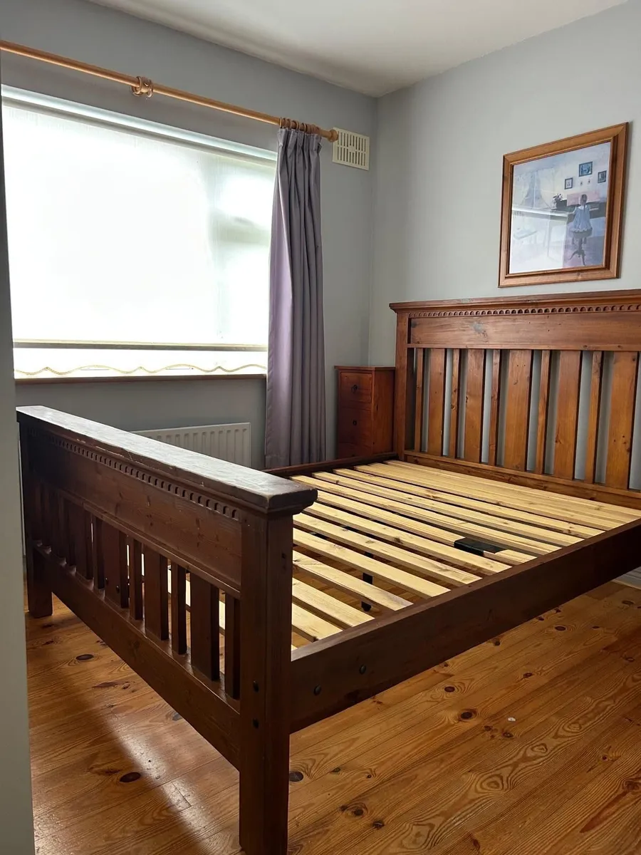 Solid timber king size bedframe - Image 1