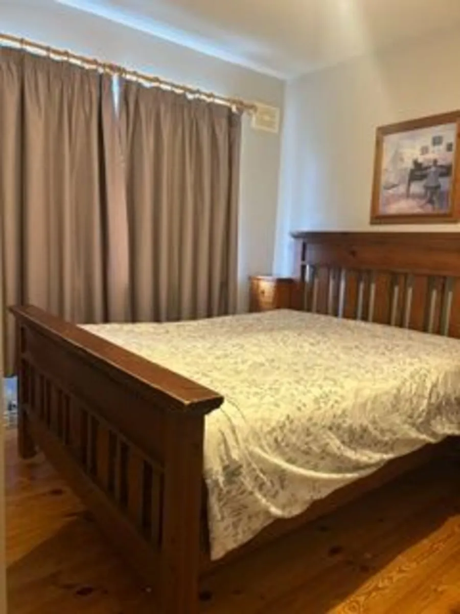 Solid timber king size bedframe - Image 2