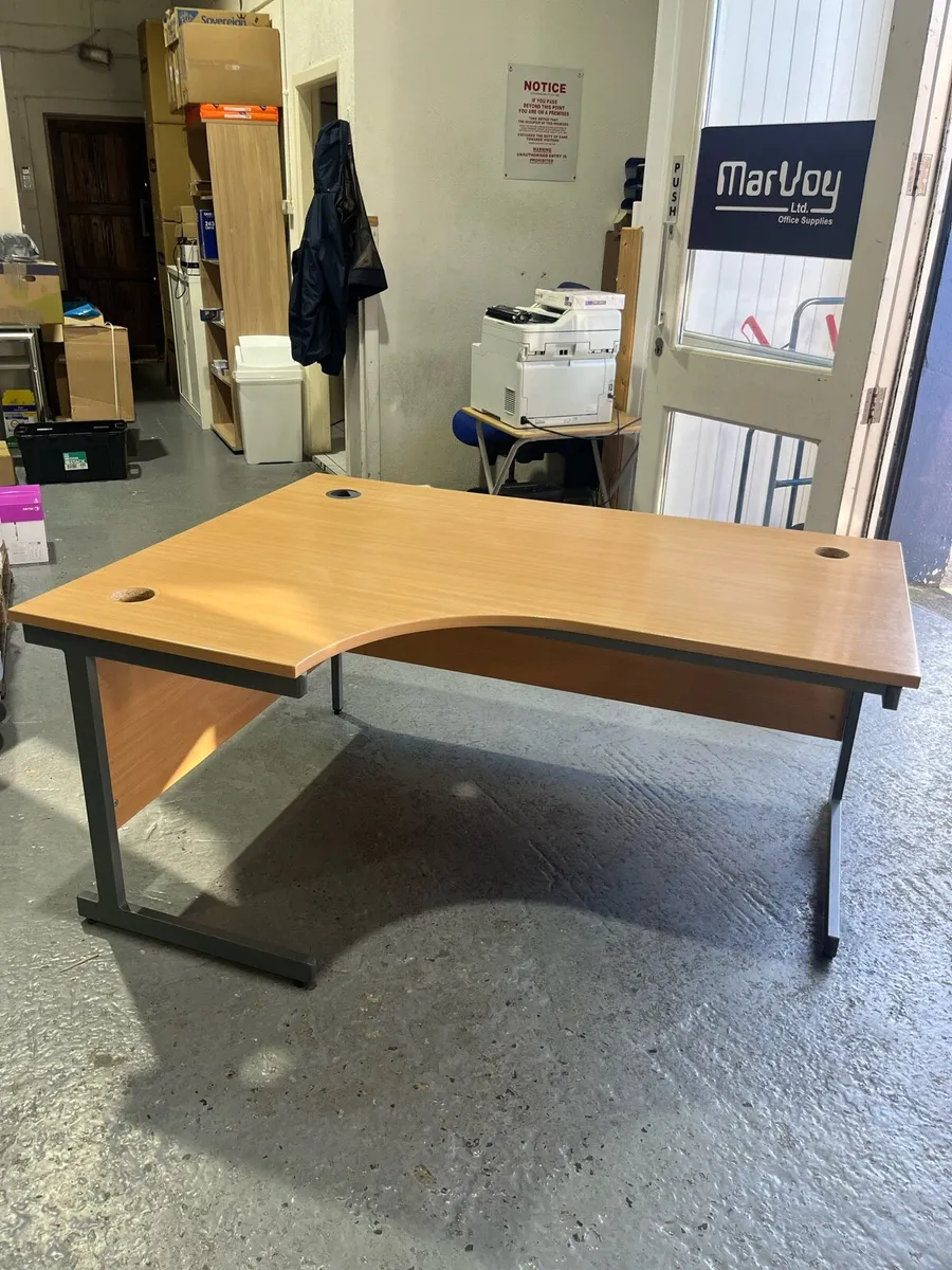 Office desk Curved 1600mm x 1200mm - Image 2