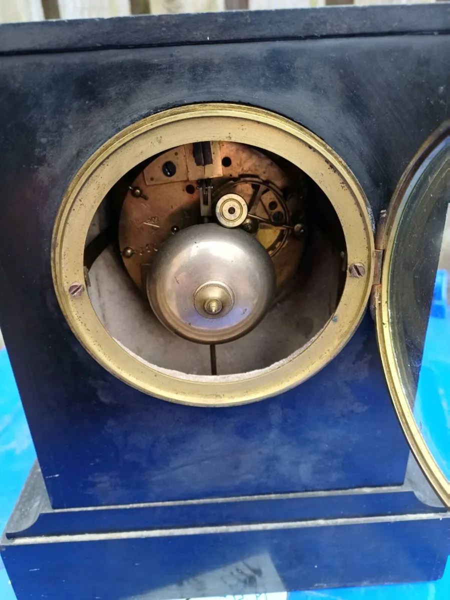 Mid 19th Century Black Slate Mantle Clock - Image 4