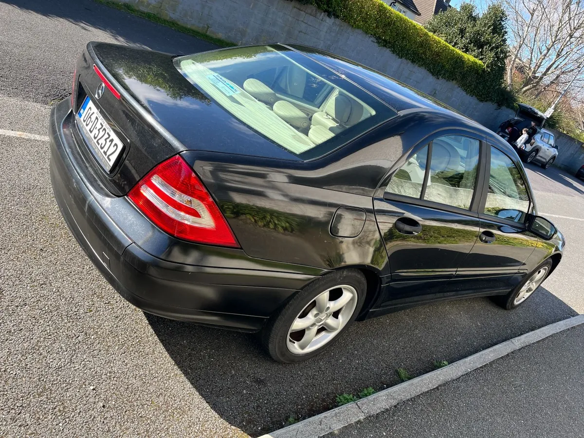 2006 Mercedes 1.8L - Image 4