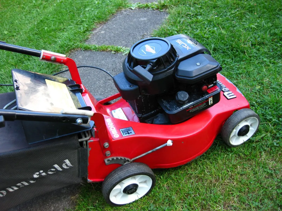 Mountfield Emblem Briggs & Stratton Petrol Mower. - Image 2