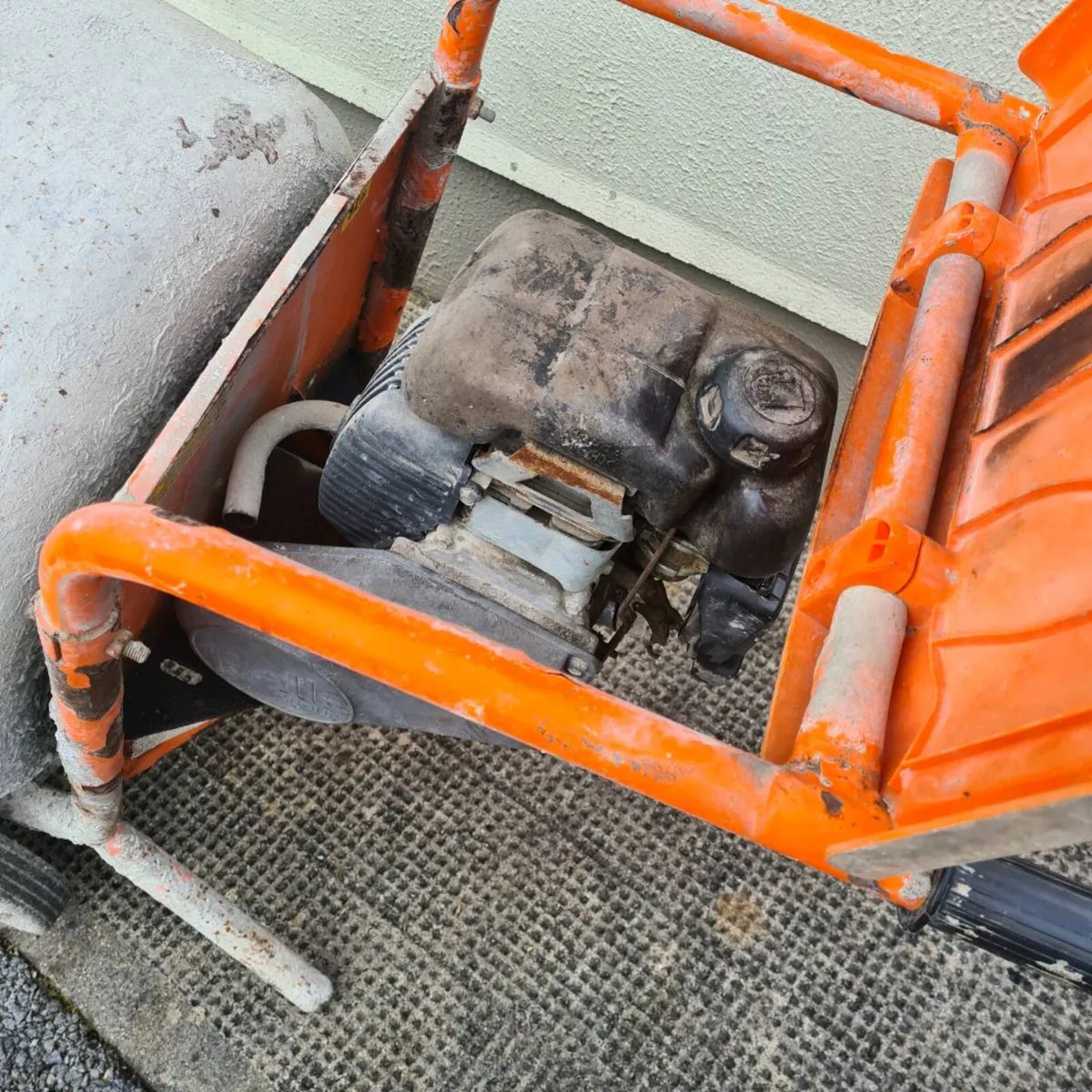 Belle Minimix petrol cement mixer - Image 3