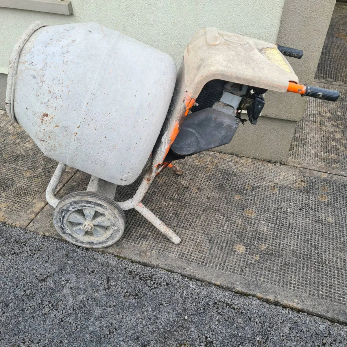 Belle Minimix petrol cement mixer - Image 1