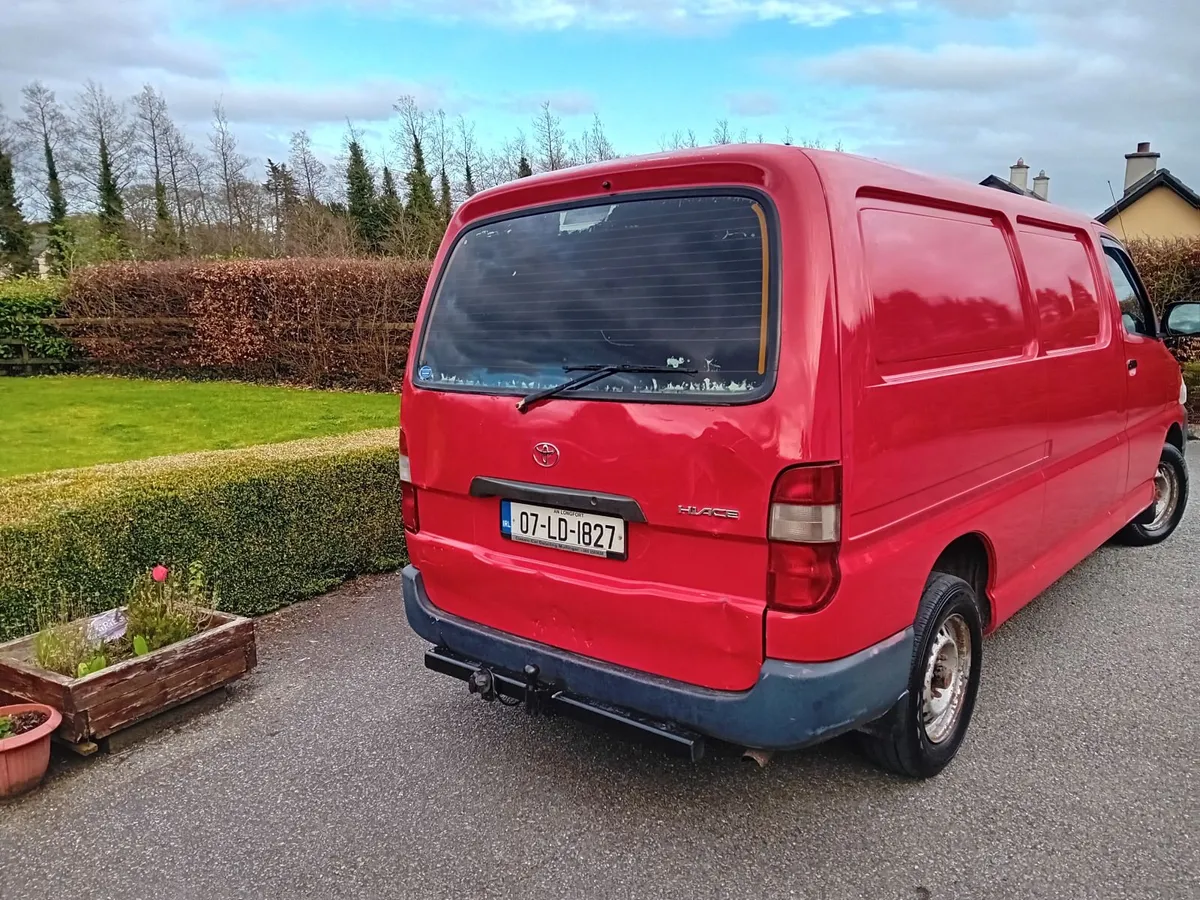 Toyota HiAce 2007 - Image 4