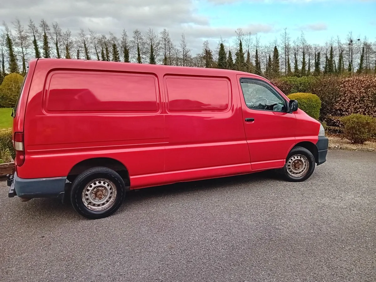 Toyota HiAce 2007 - Image 3