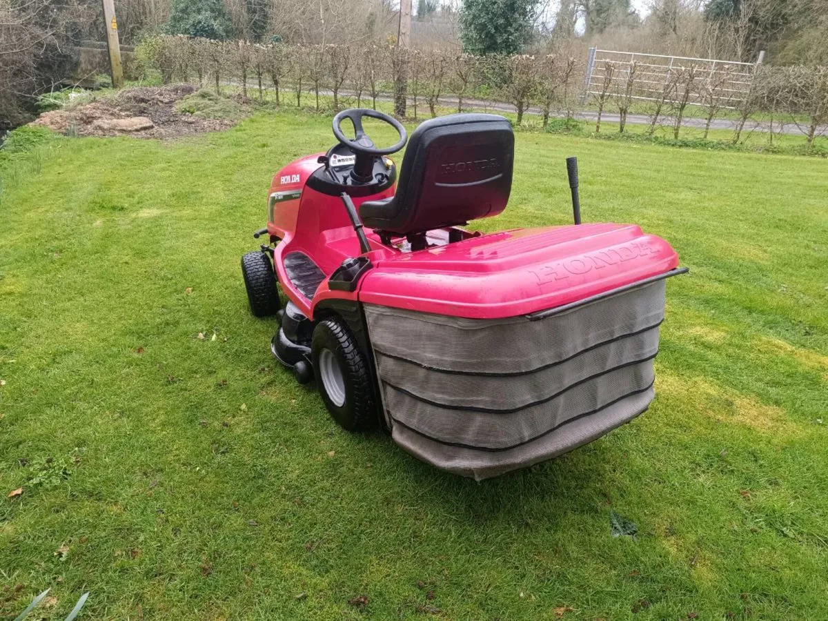 Ride on mower - Image 4