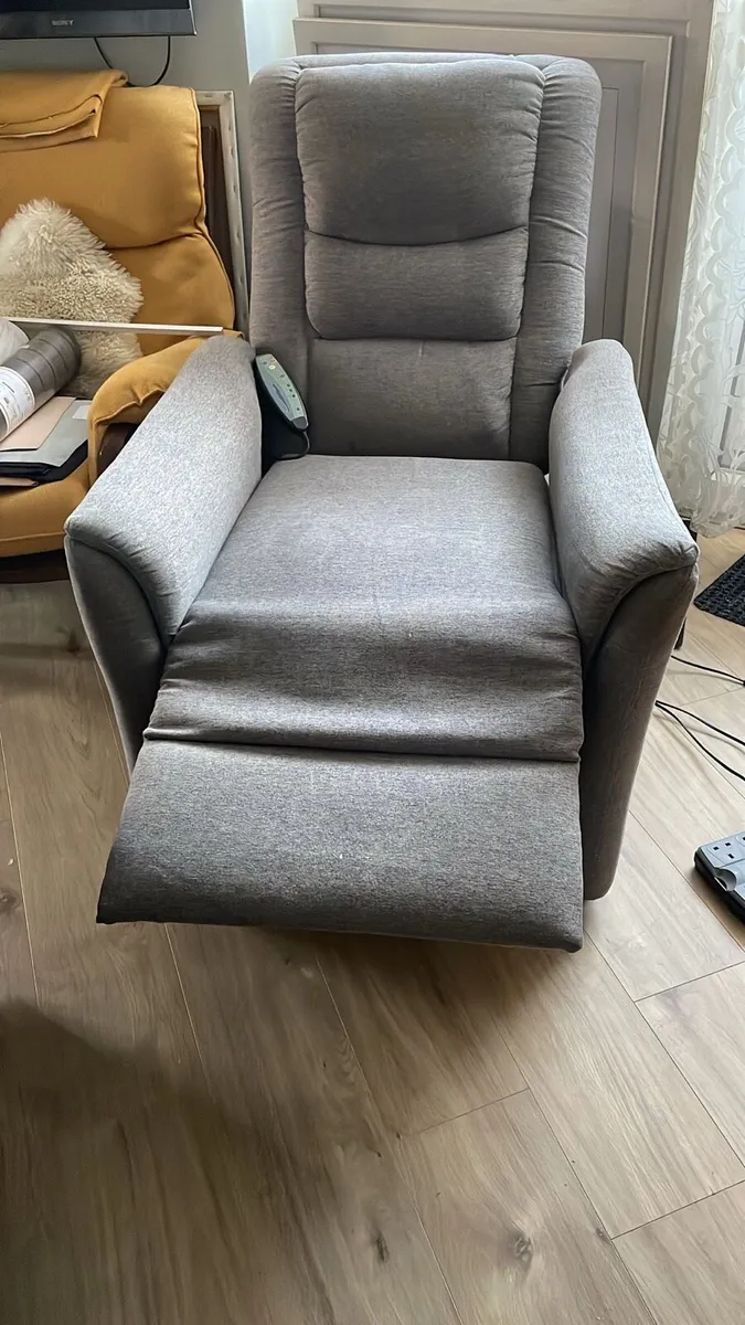 Recliner chair - Image 3