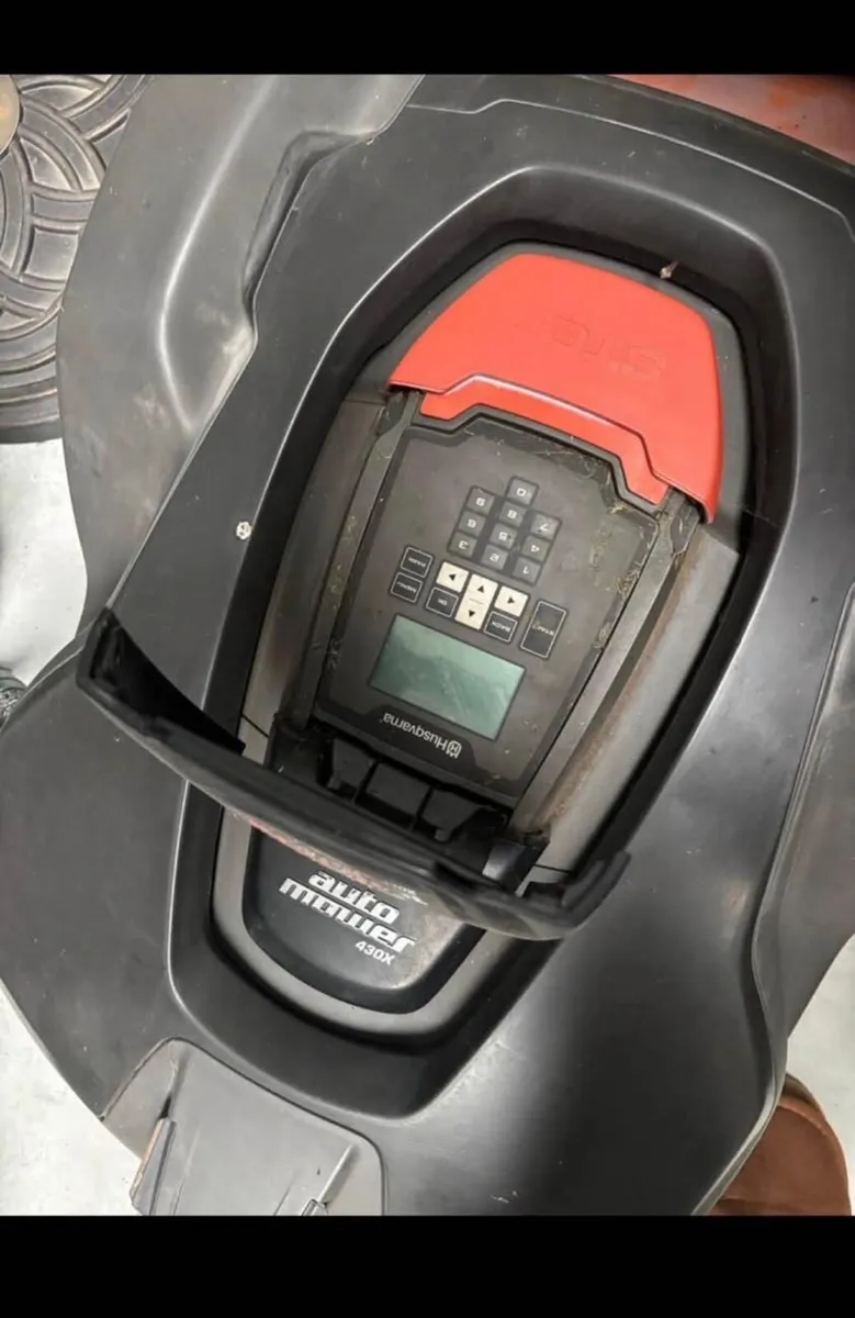 Husqvarna Robot lawnmower - Image 2