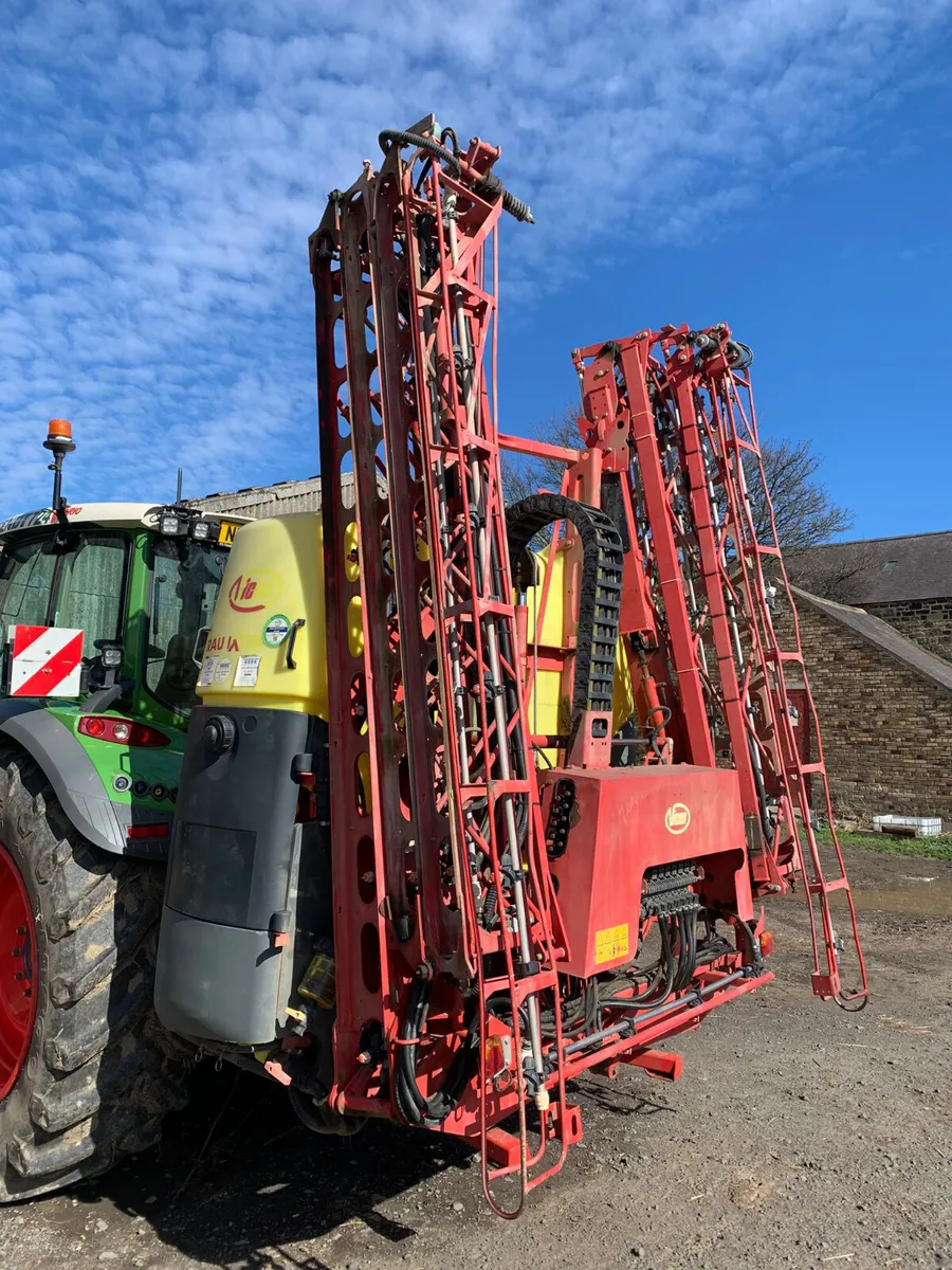 Vicon Kverneland B16 mounted sprayer - Image 3