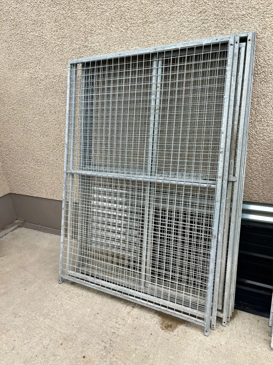 8x4 dog cage - Image 1