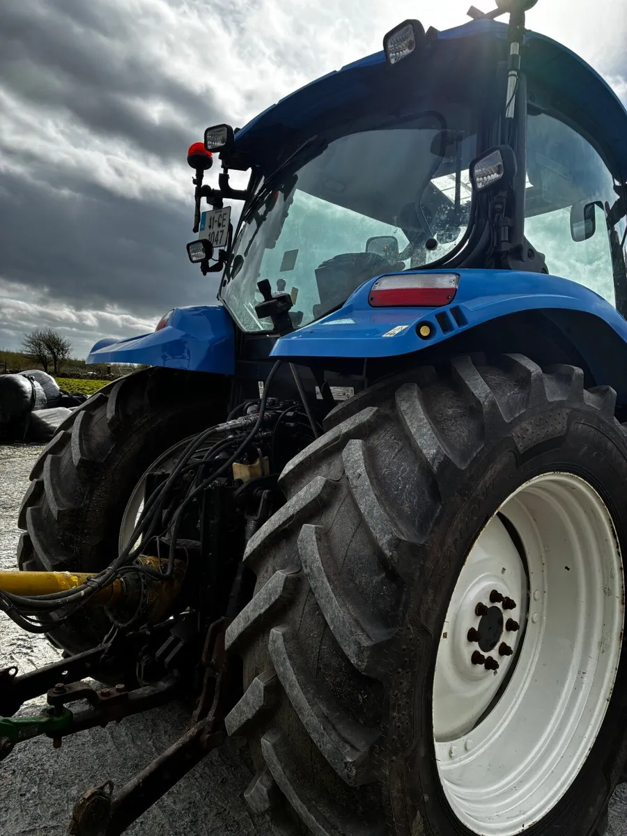 New Holland T6020 - Image 2