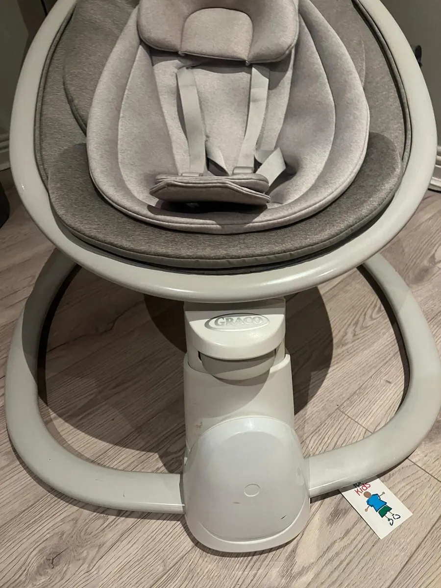 Graco baby swing Like NEW - Image 2