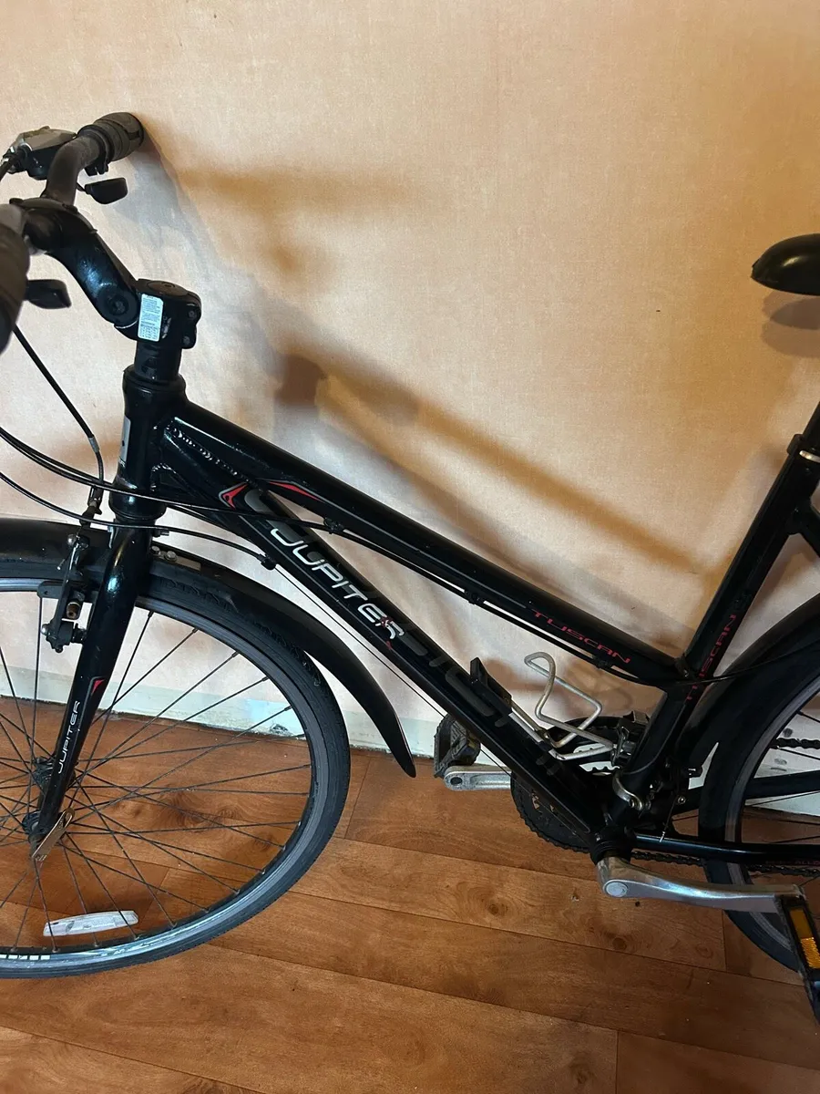 Tuscan Jupiter ladies hybrid bicycle. - Image 2
