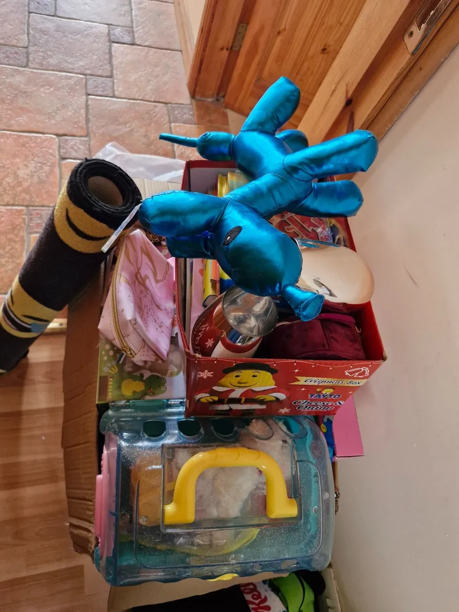 Random Box of items - Image 1