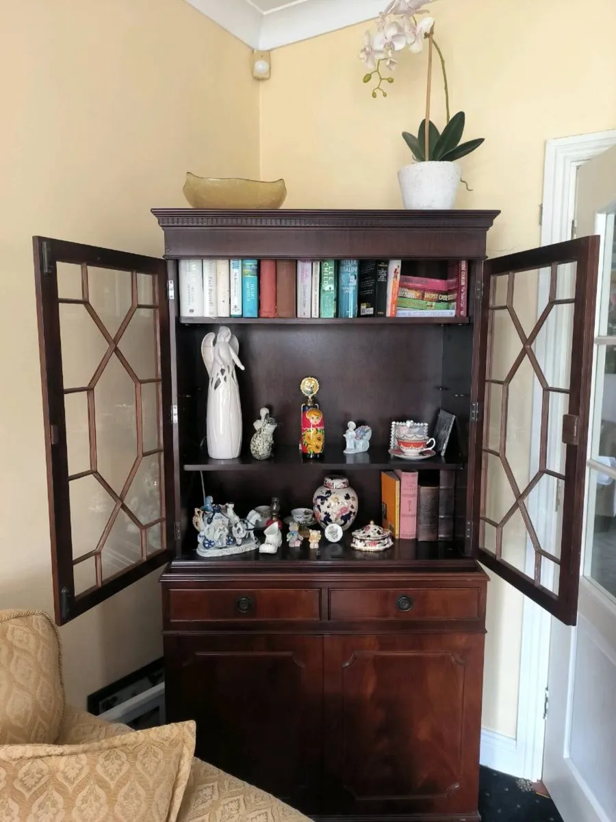 Display Cabinet - Image 4