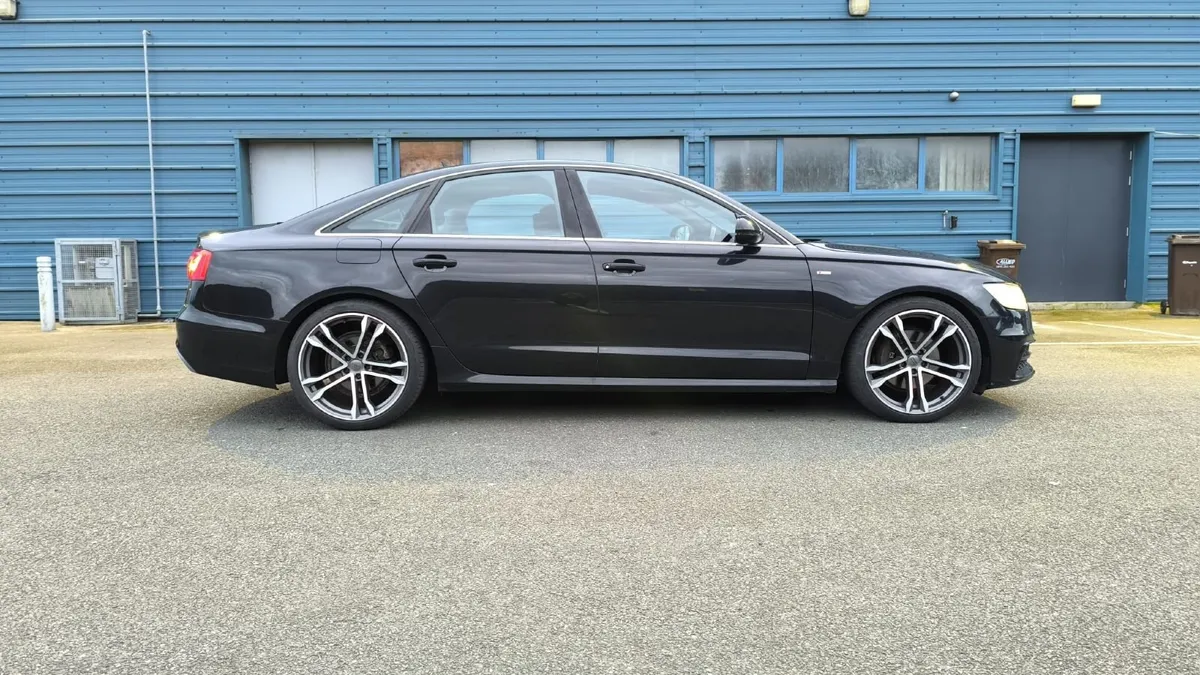 Audi A6 2011 - Image 2