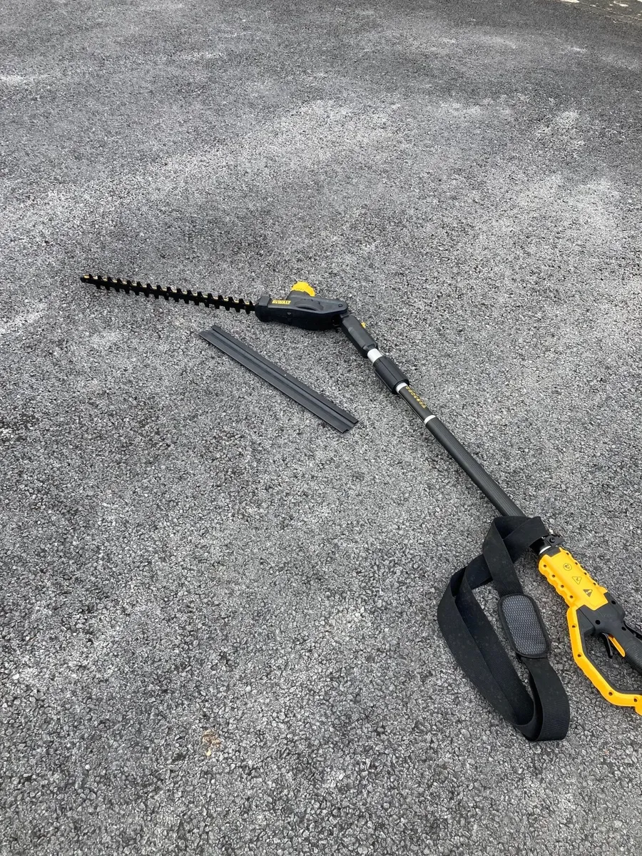 Dewalt long reach hedge trimmers - Image 1
