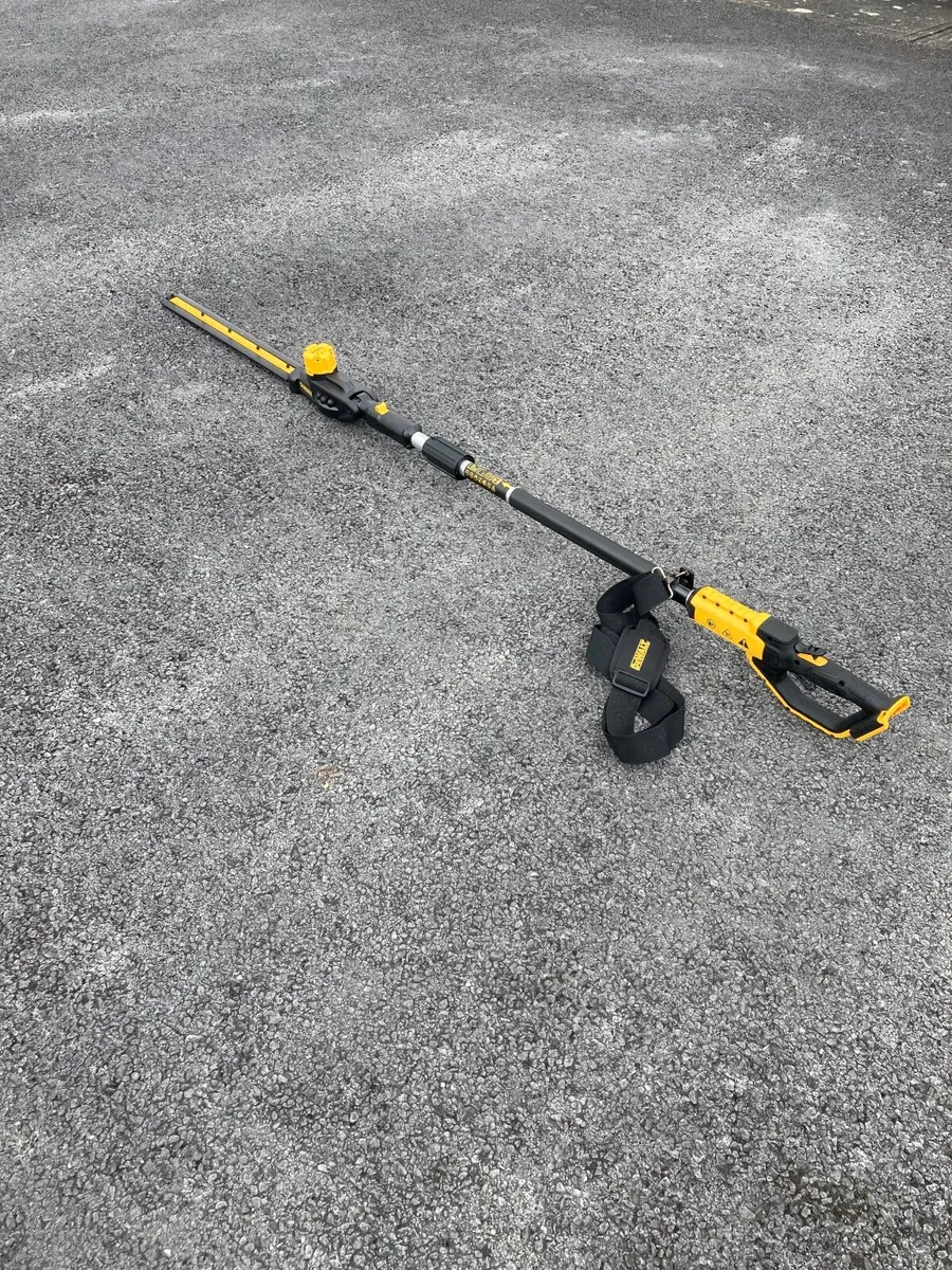 Dewalt long reach hedge trimmers - Image 2
