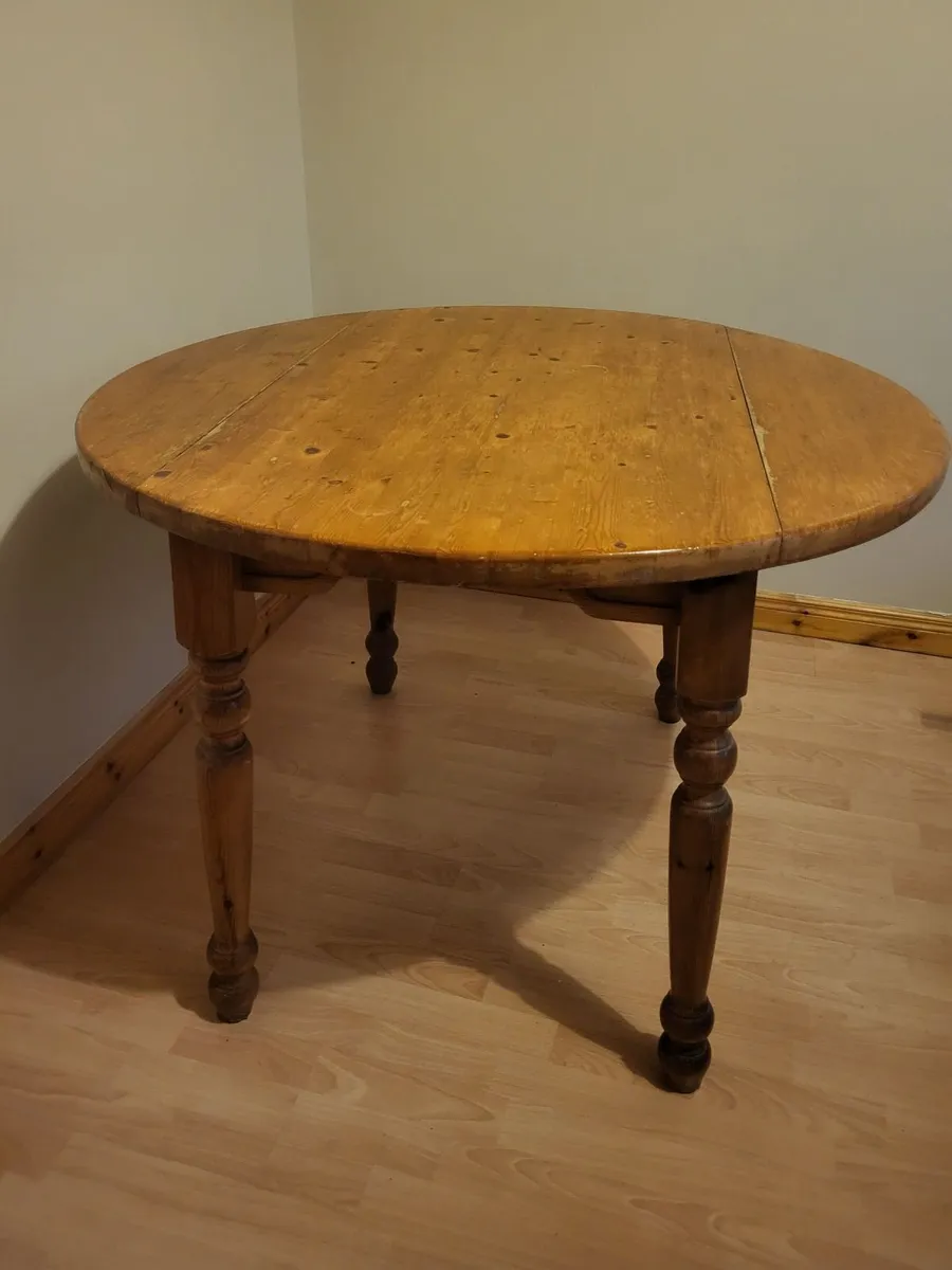 Compact Round Pine Kitchen/Dining Table (Foldable) - Image 1