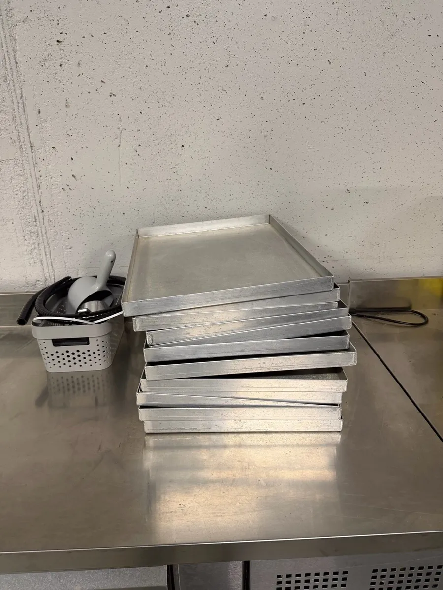 Commercial kitchen equipment - trays, bins, table - Image 1