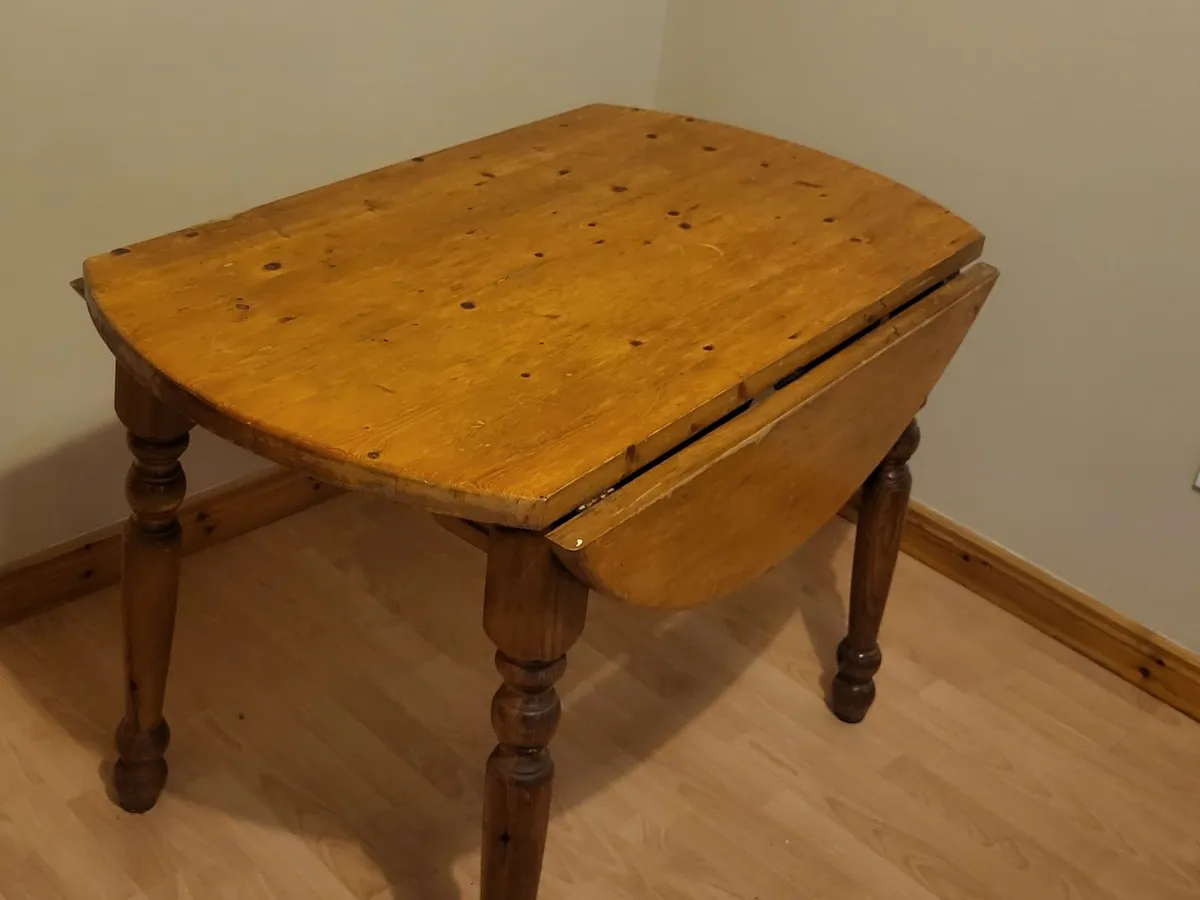 Compact Round Pine Kitchen/Dining Table (Foldable) - Image 2