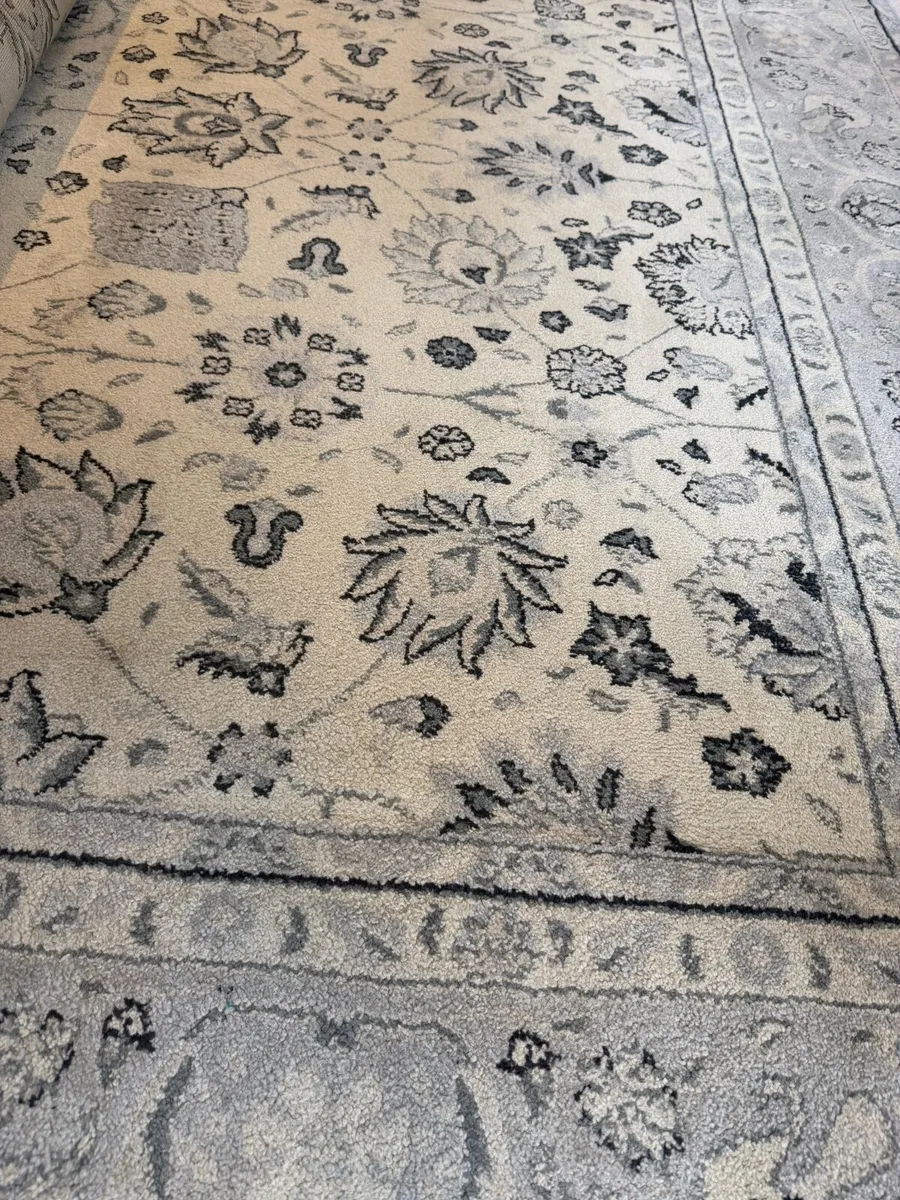 Large Nourison Maymana Rug – 240 x 330 cm - Image 4