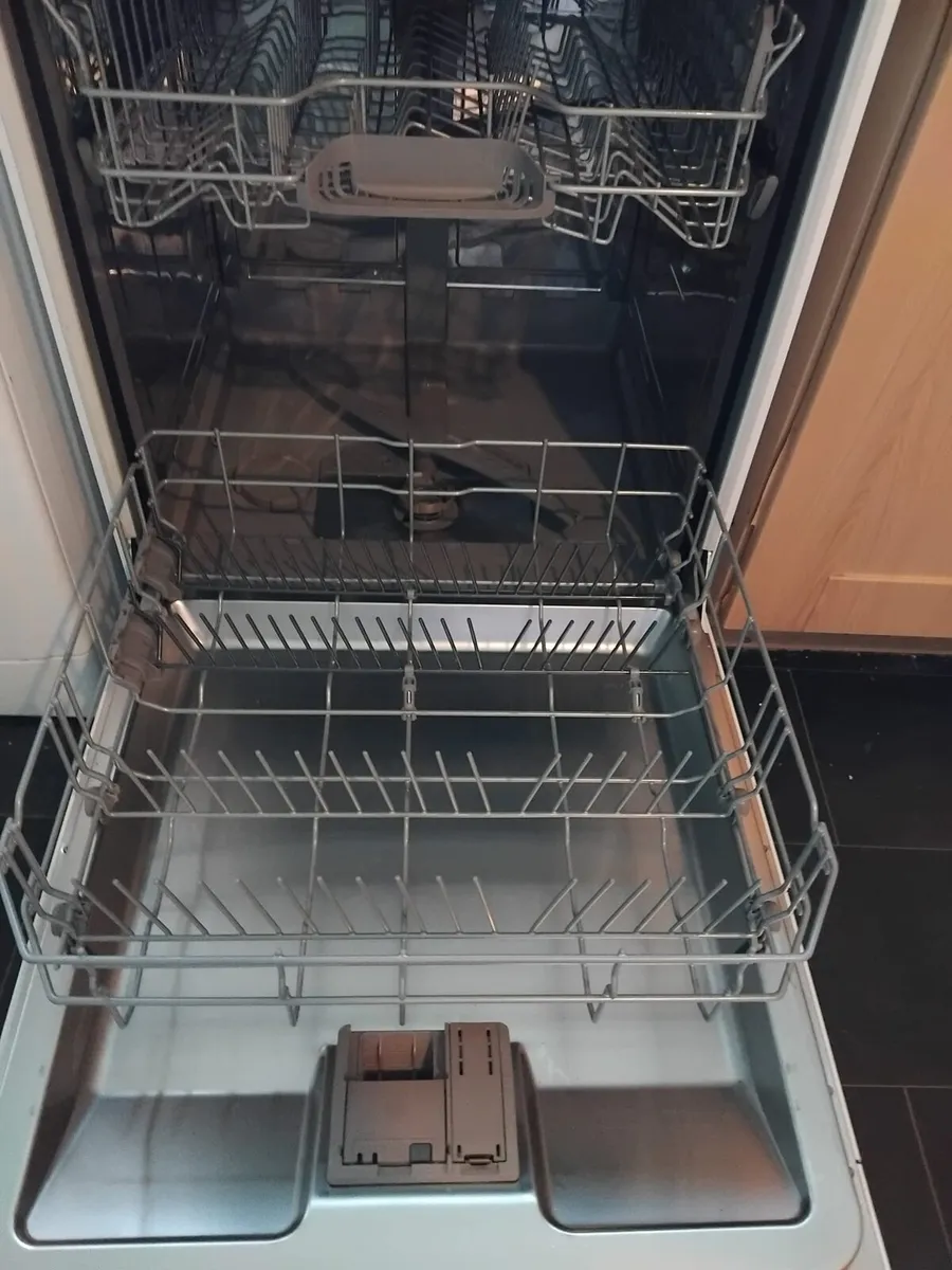 Dishwasher - Image 4