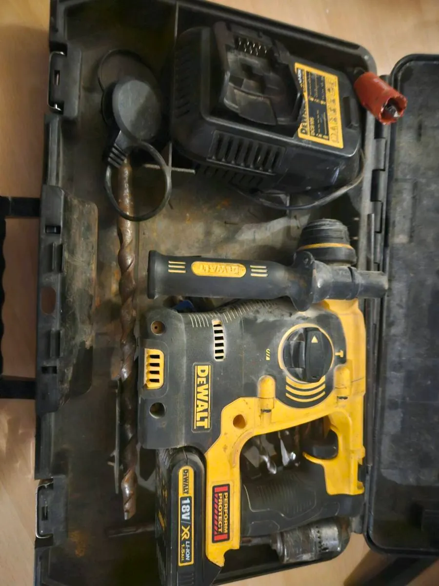 DeWALT Chordless SDS drill with battery