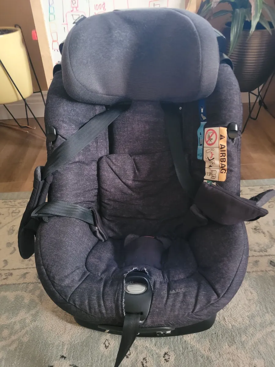 Child Seat - Image 1