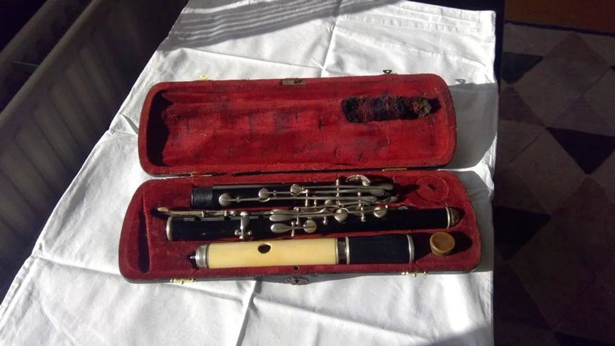 Antique Flute ,  Ivory head - Image 1