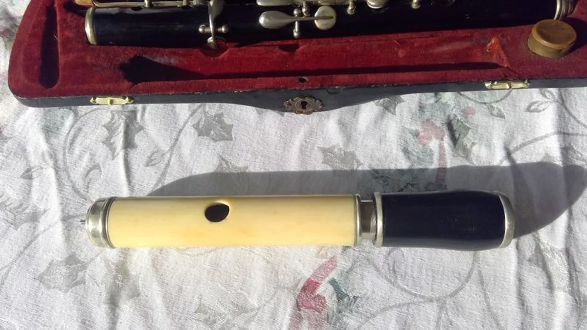 Antique Flute ,  Ivory head - Image 3