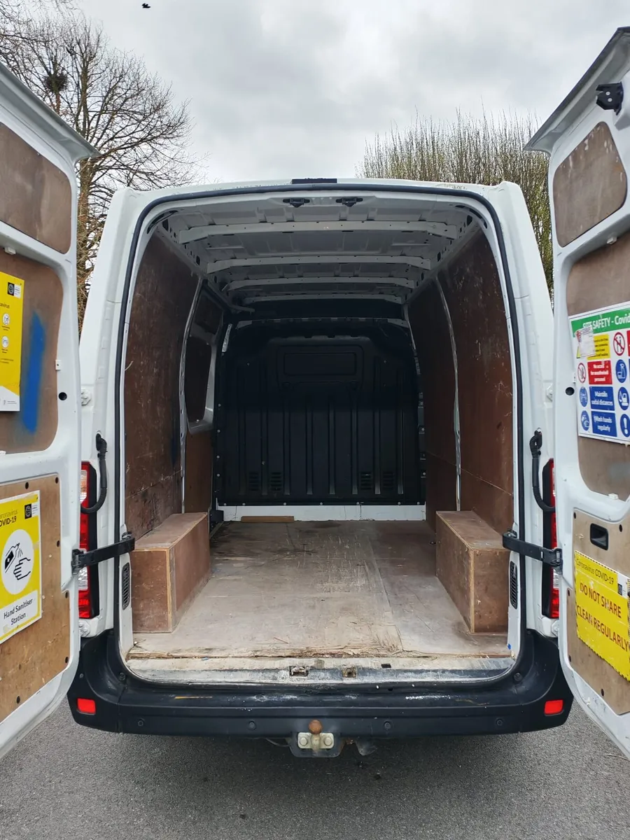 Renault Master - Image 2