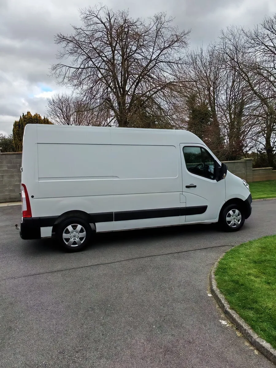Renault Master - Image 1