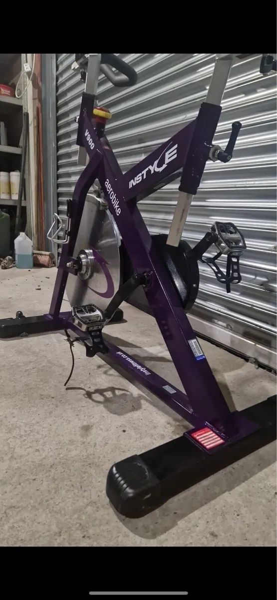 INSTYLE V900 spin bike - Image 1