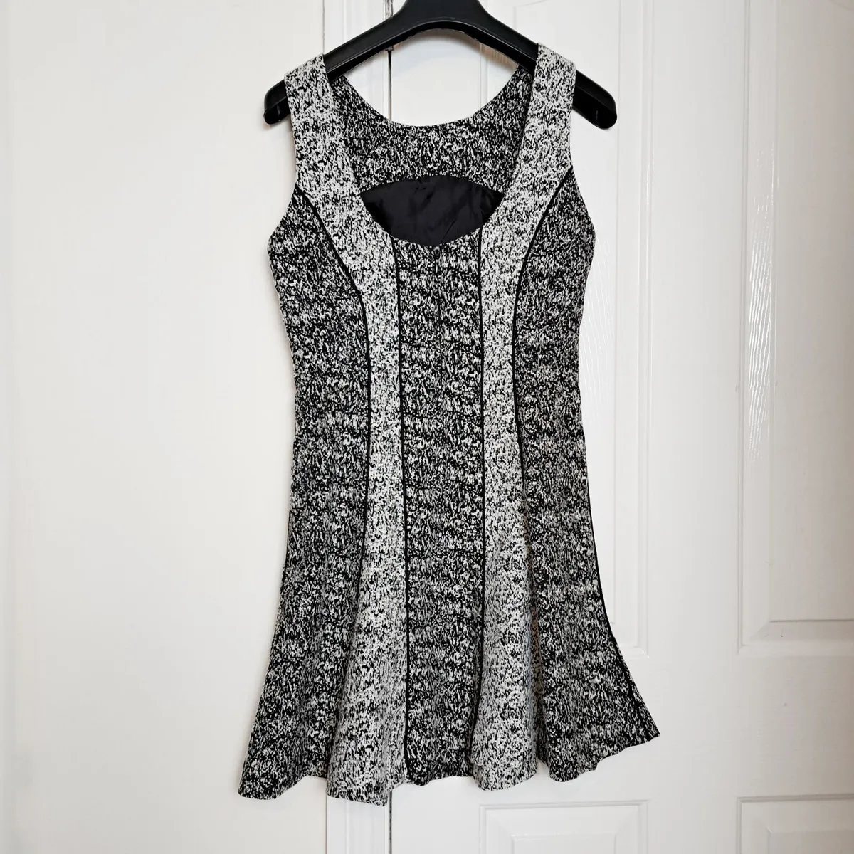 H&M Black White Sleeveless Mini Dress 8UK/36EU - Image 4