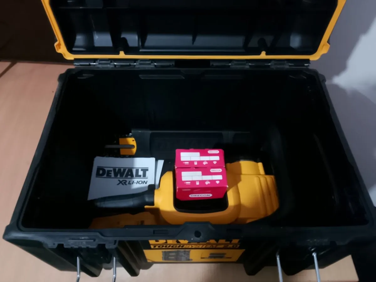Dewalt Chainsaw DCM575 54v Flexbolt - Image 4