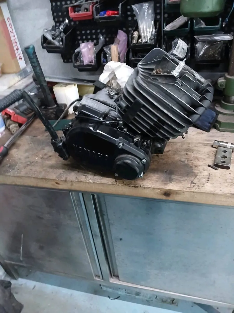 Yamaha DT 175 Engine/Parts + DT 125 MX Frame /Book - Image 3