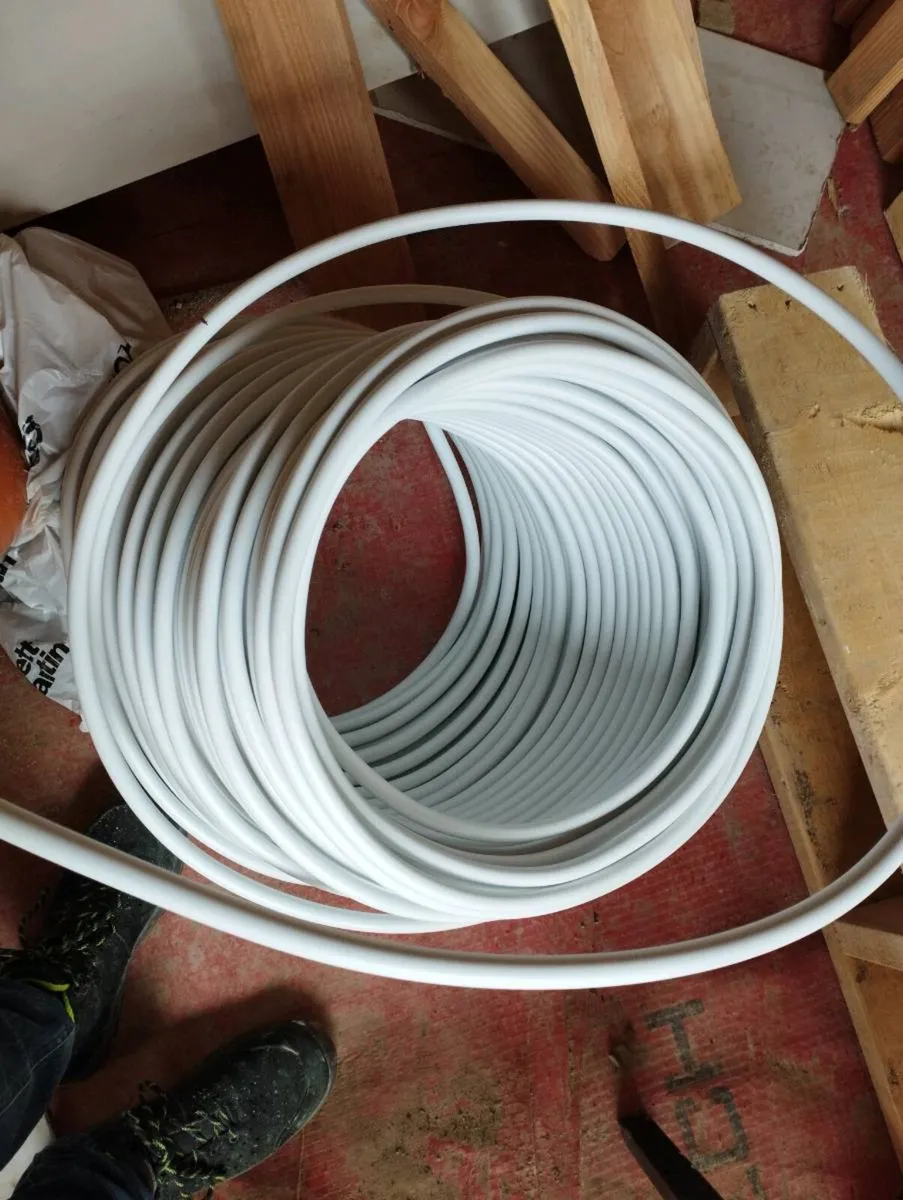 Underfloor heating pipe - Image 1