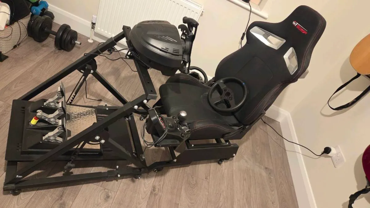 Sim Racing Equipment - Image 1