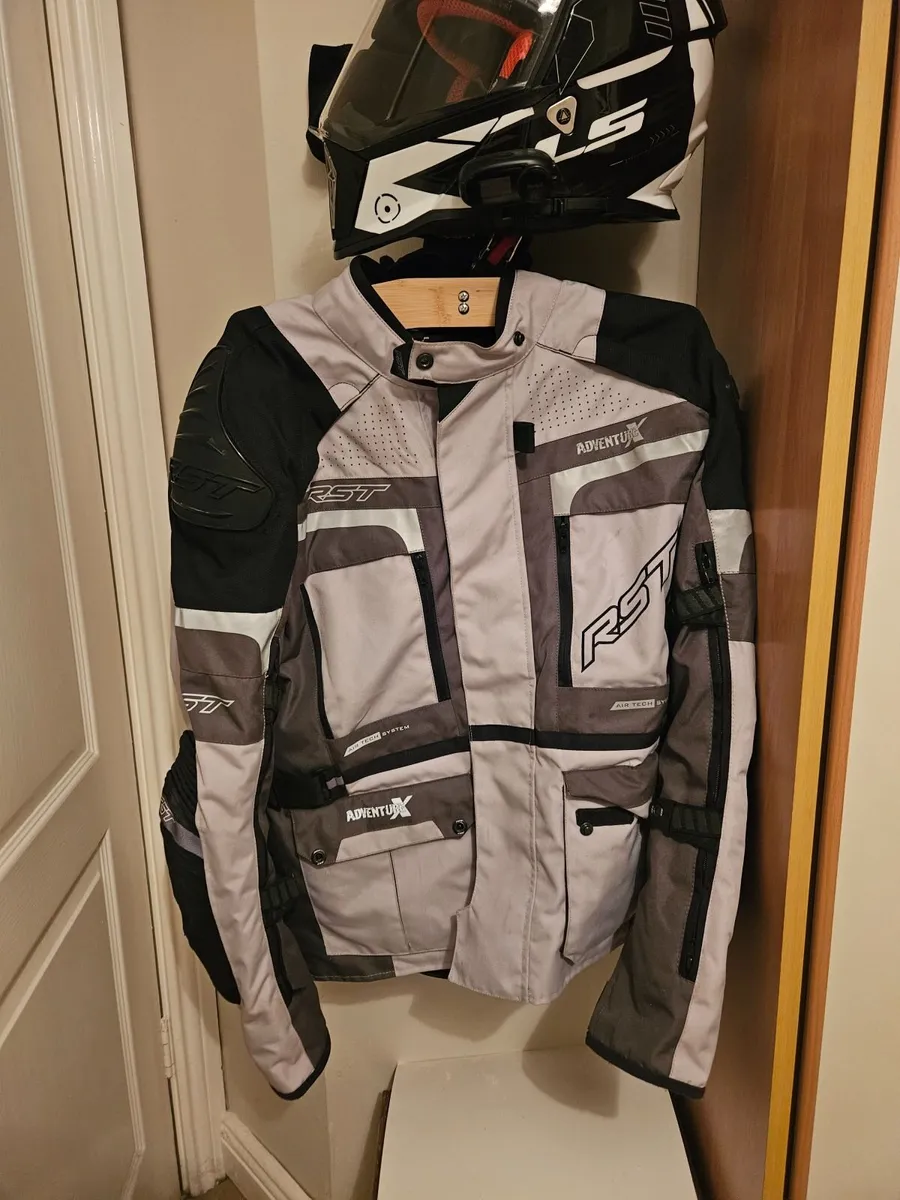 RST Touring Motorcycle jacket & trousers - Image 4