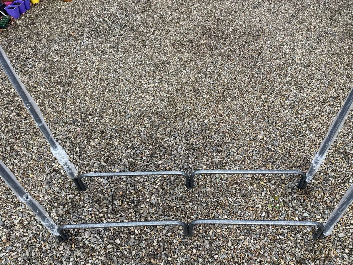 Wood holder - Image 1