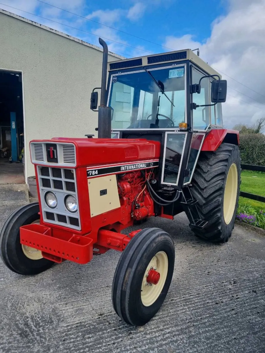 International 784 Fully Restored - Image 2
