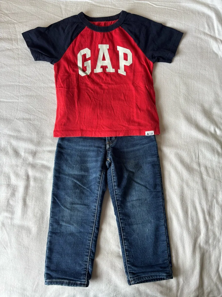 Gap boys outfit age 3 - Image 1