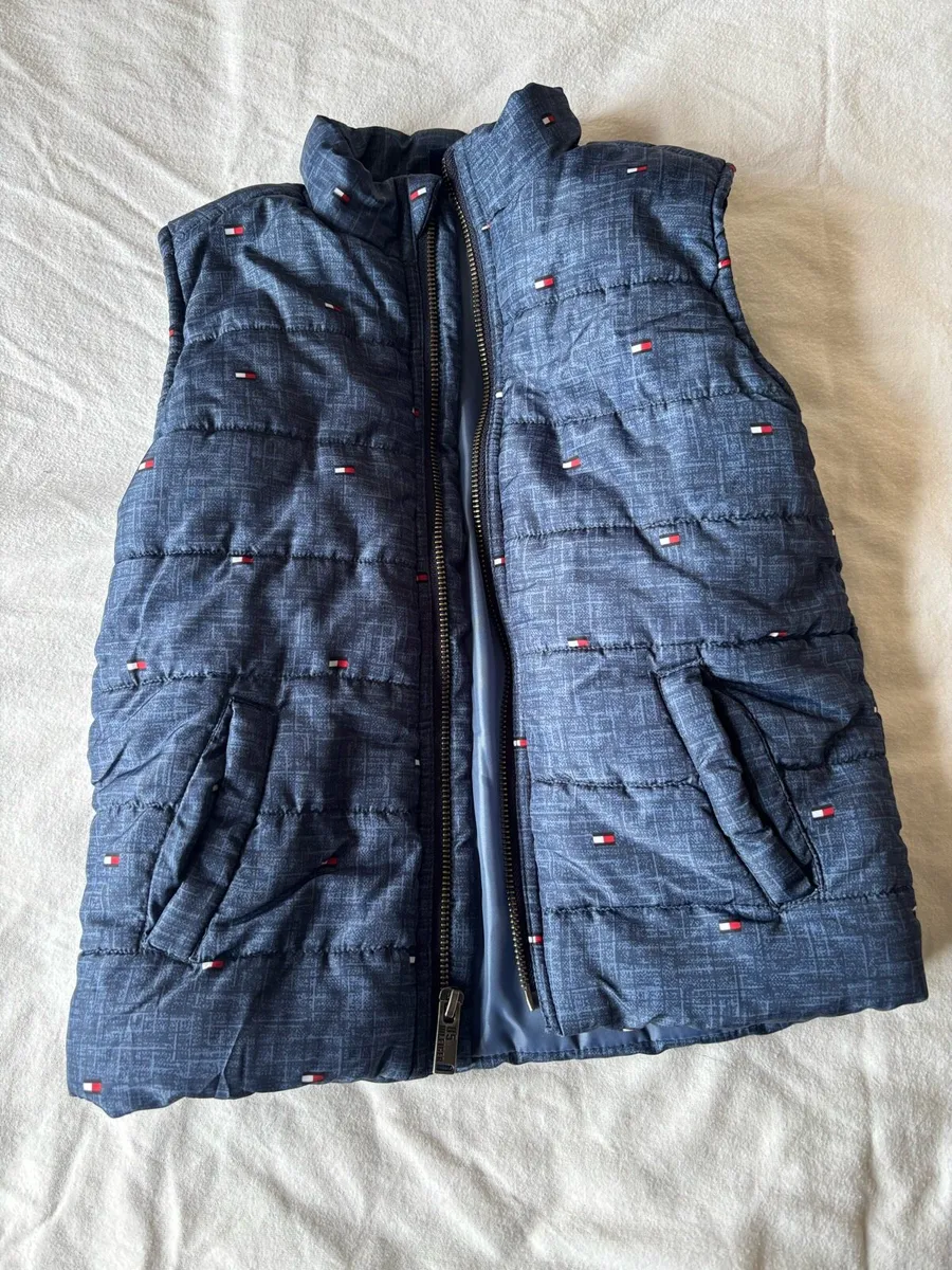 Tommy Hilfiger gilet age 4 - Image 1