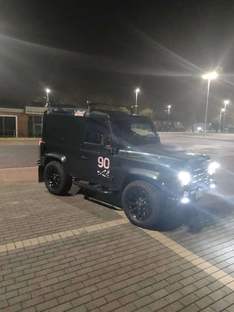 Land Rover Defender 2014 - Image 4