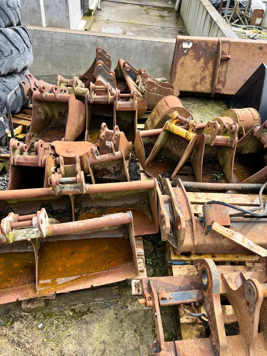 Mini Digger Buckets - Image 3