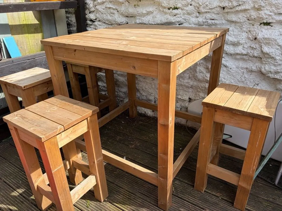 High Garden furniture set. - Image 1