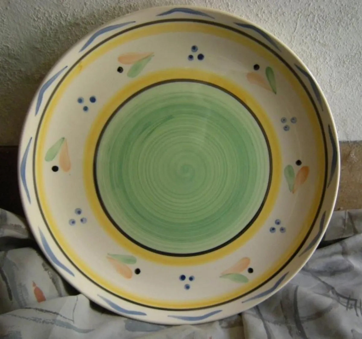 Kitchen Dinner Colored Plates Lot of 14 - 10" wide - Image 2