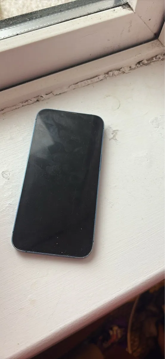 iPhone 13 - Image 1
